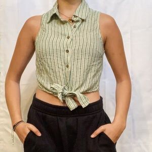 Sleeveless striped crop button up